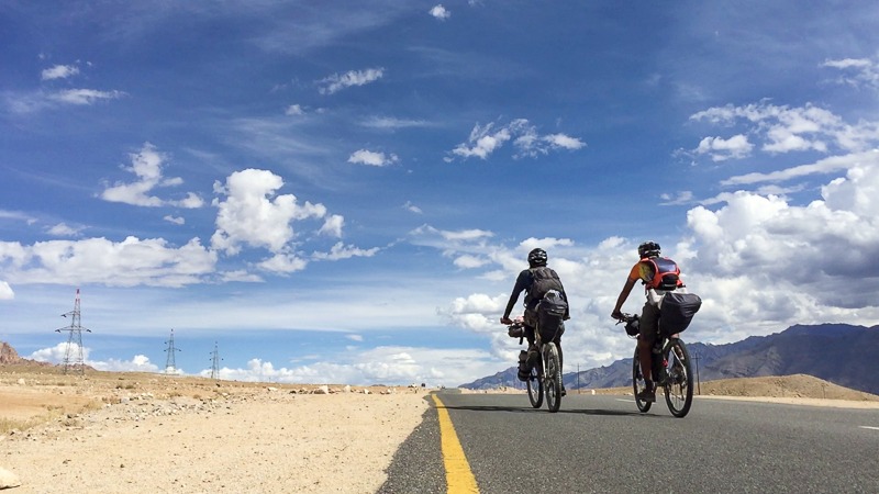 Cycling from Khaltsi to Nimmu on the Srinagar-Leh Highway