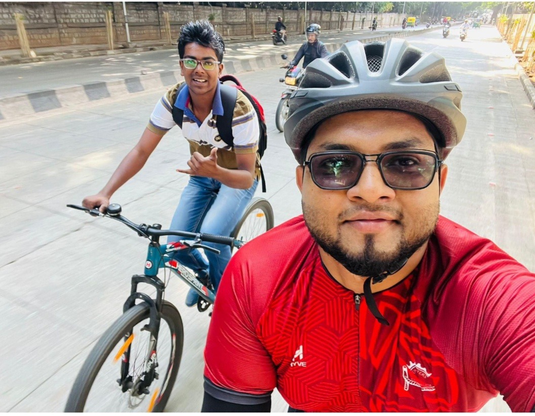 Heyram Kruthik cycling in Bangalore